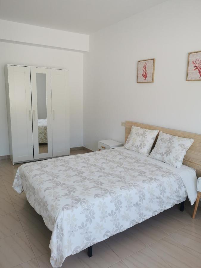 Apartamento O Serrano Finisterre Bagian luar foto
